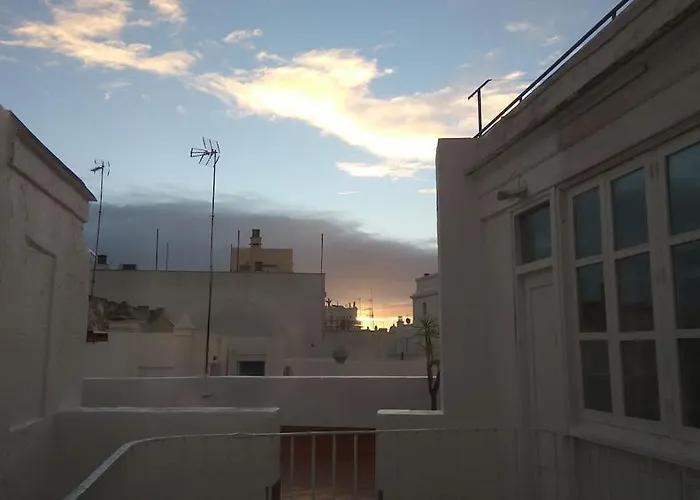 Atico En La Candelaria 아파트 카디스